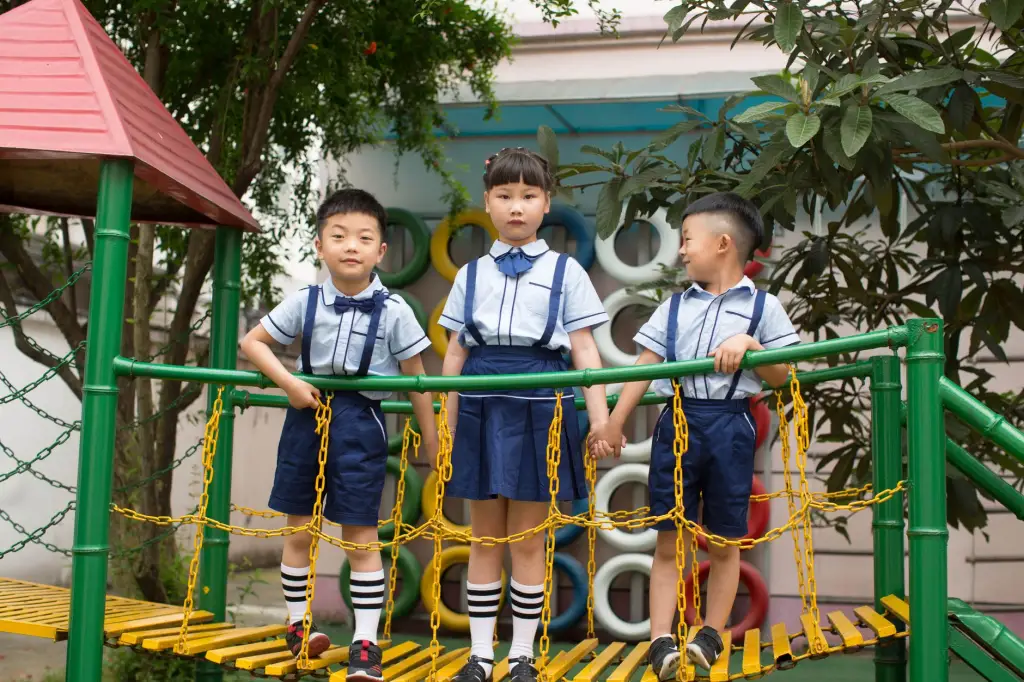 企业数据中心选型指南：机架式服务器与塔式服务器的核心差异分析