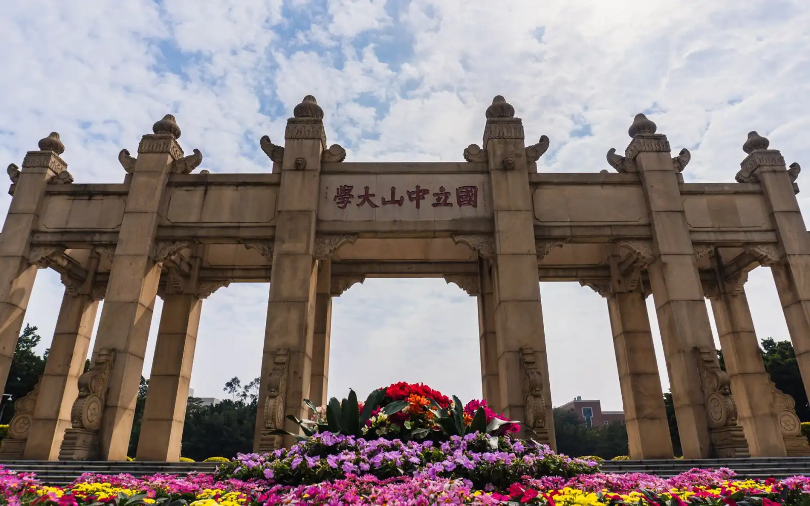 海南如潮科技机架式服务器与刀片服务器选型对比指南封面图