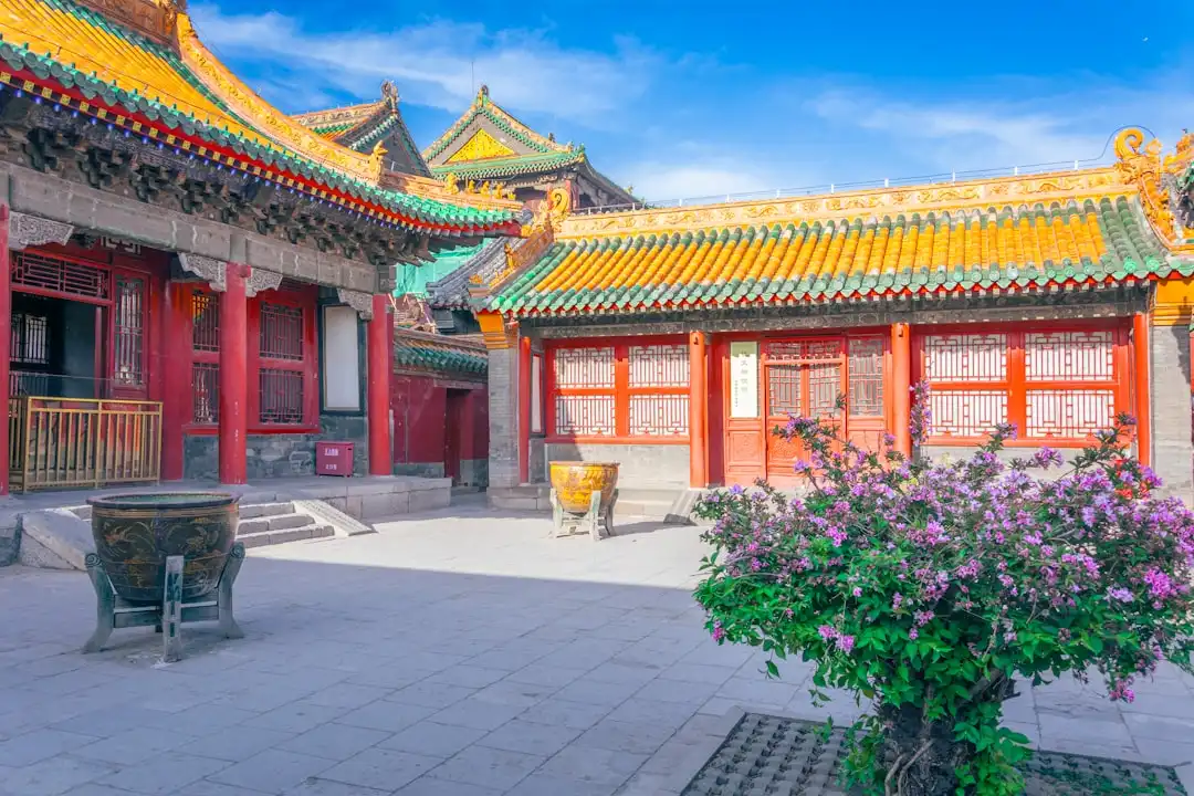 塔式服务器与机架服务器选型指南：企业数据中心部署要点分析